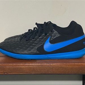 Nike Tiempo Indoor Soccer Shoes